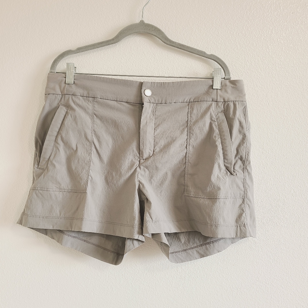Athleta Trekkie Shorts